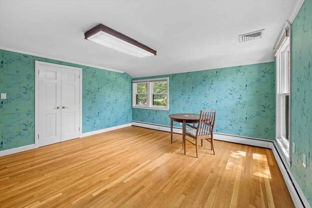 9 Plymouth Rd