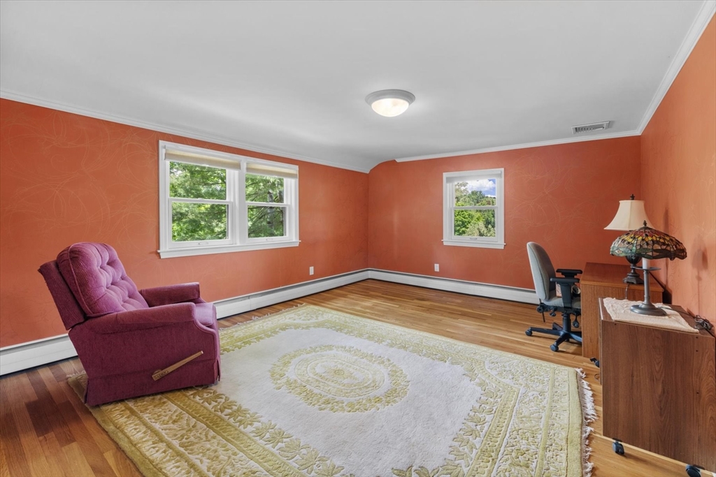 9 Plymouth Rd