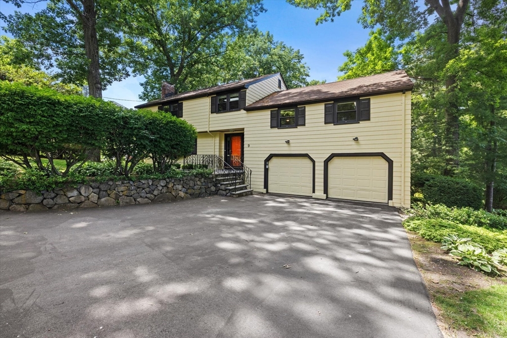 9 Plymouth Rd