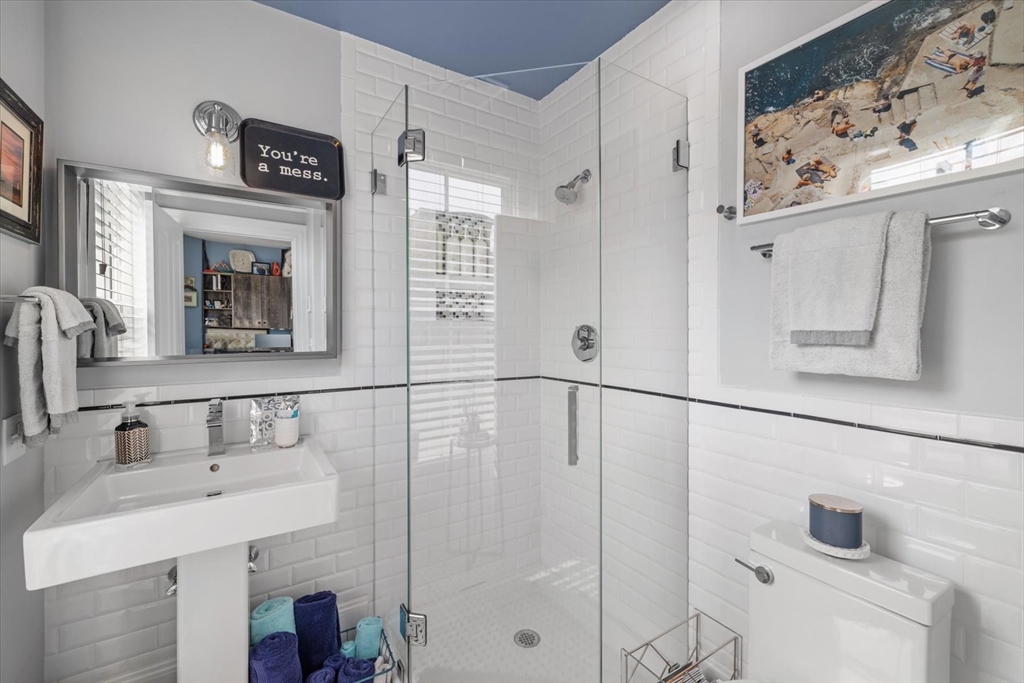 578 Massachusetts Ave # 3