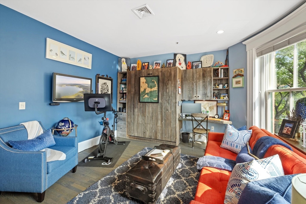 578 Massachusetts Ave # 3