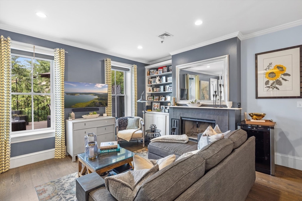 578 Massachusetts Ave # 3