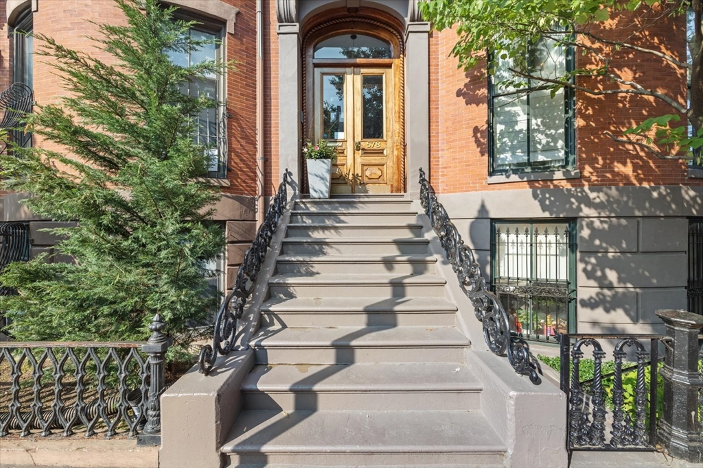 578 Massachusetts Ave # 3