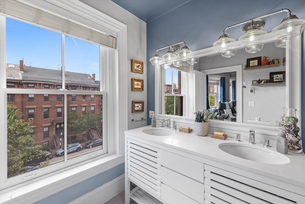 578 Massachusetts Ave # 3
