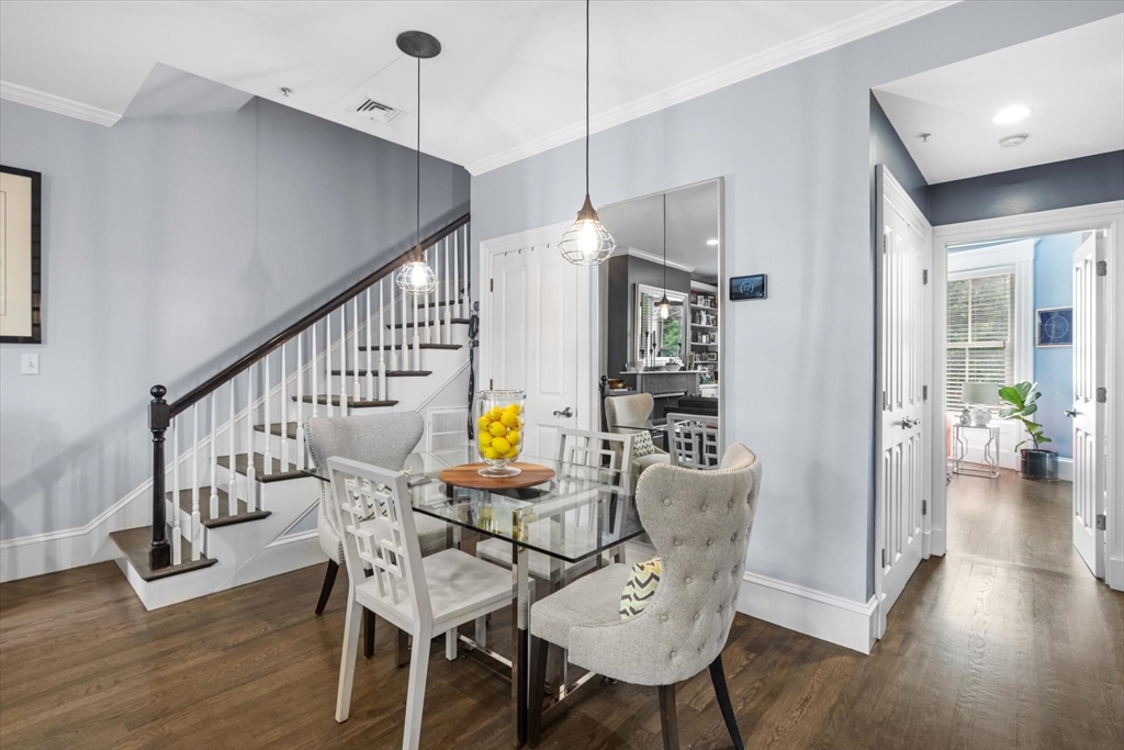 578 Massachusetts Ave # 3