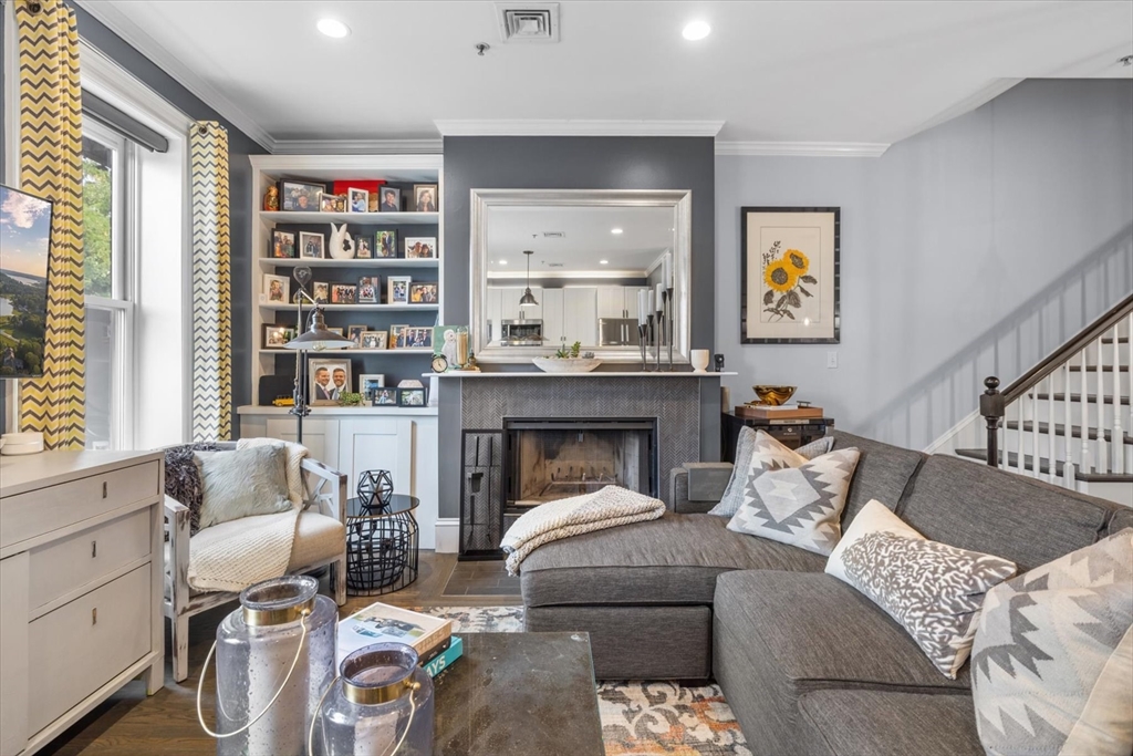 578 Massachusetts Ave # 3
