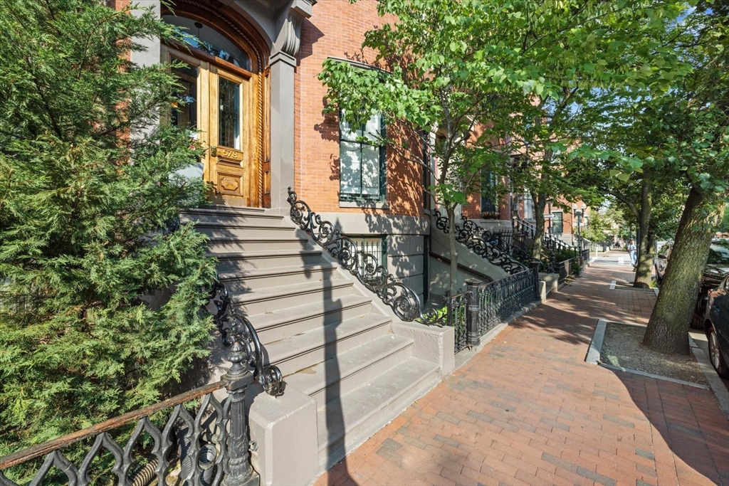 578 Massachusetts Ave # 3