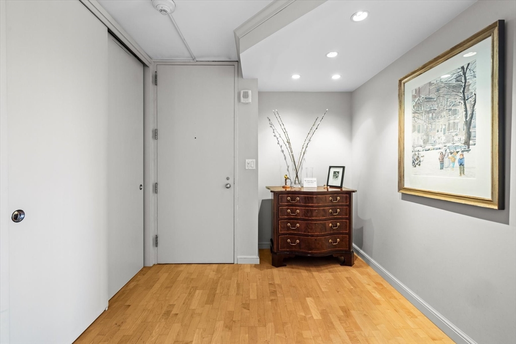 180 Beacon # 15B
