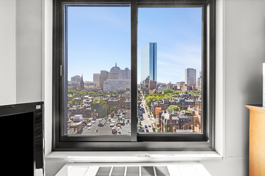 180 Beacon # 15B