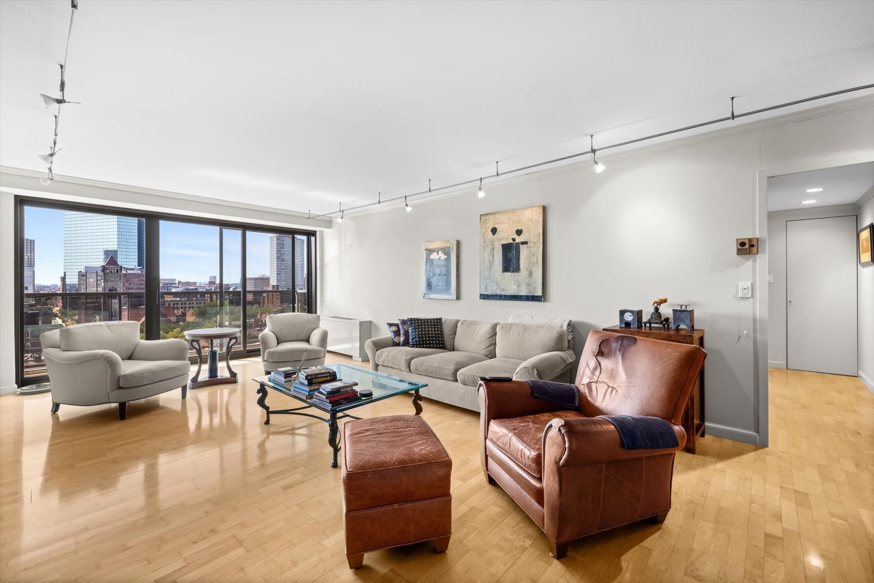 180 Beacon # 15B