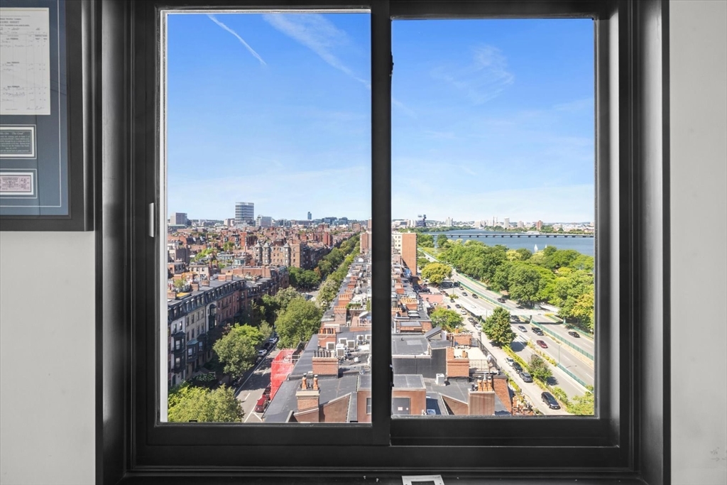 180 Beacon # 15B
