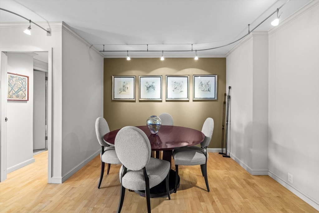 180 Beacon # 15B