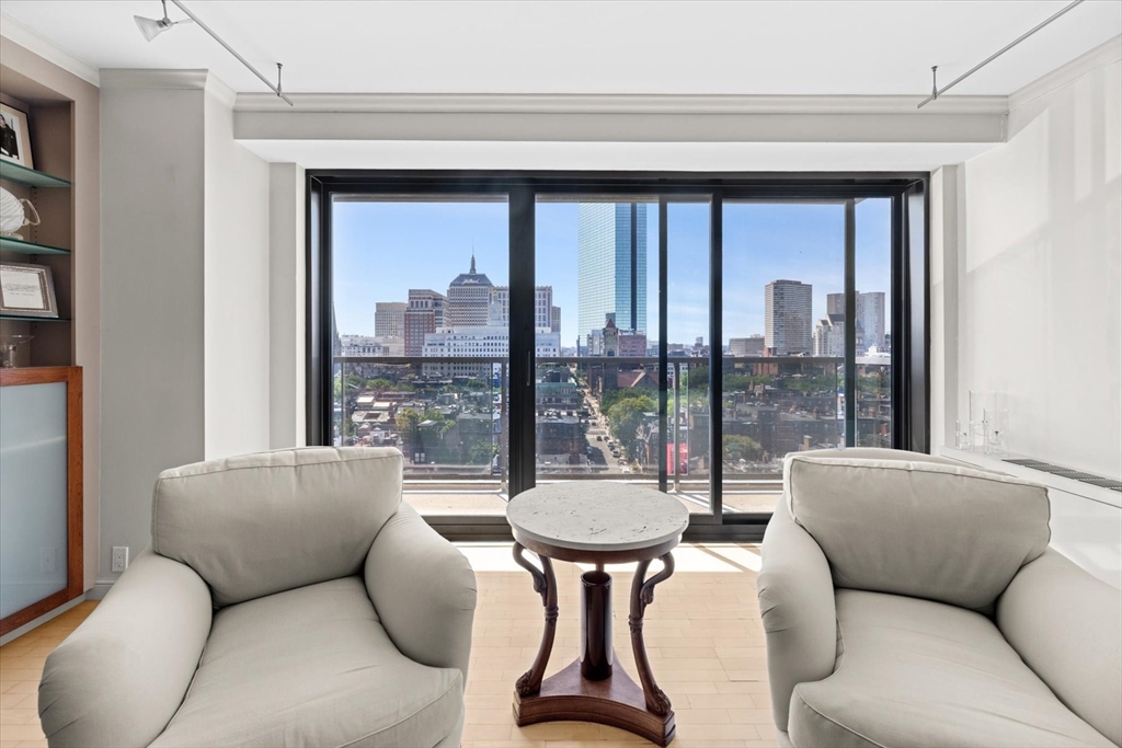 180 Beacon # 15B