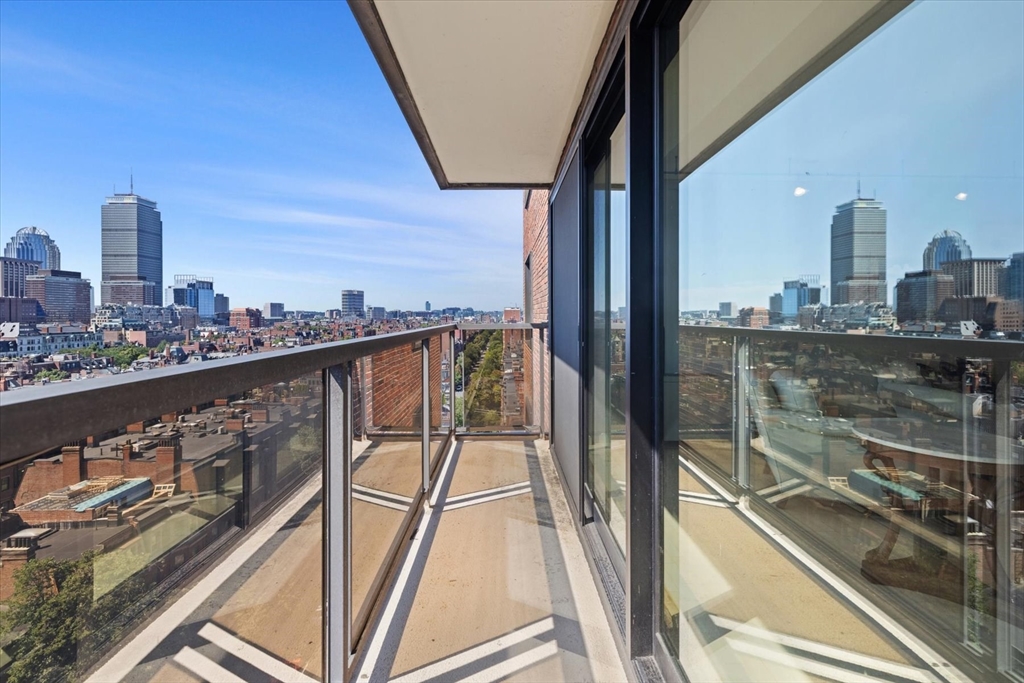 180 Beacon # 15B