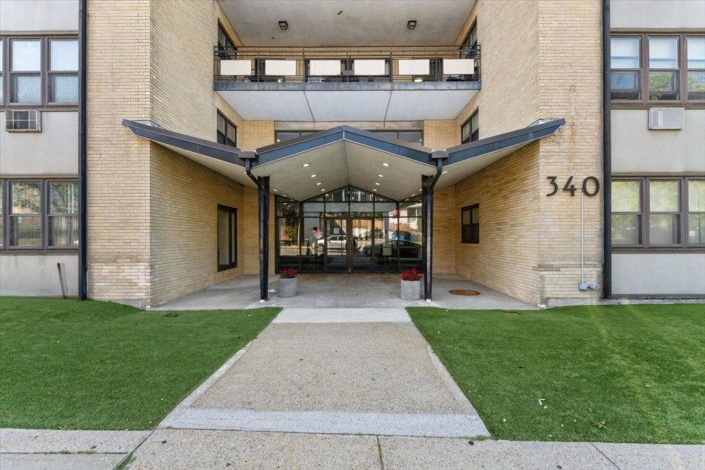 340 Main St # 709