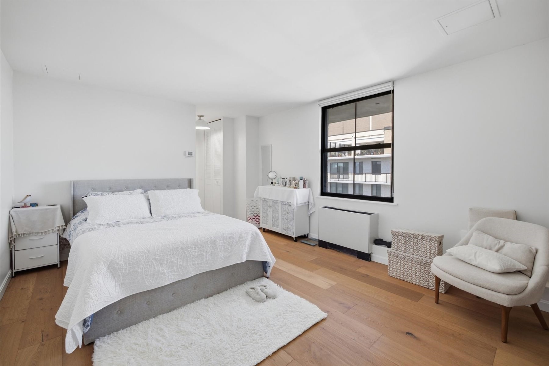 60 Longwood Ave # 1003