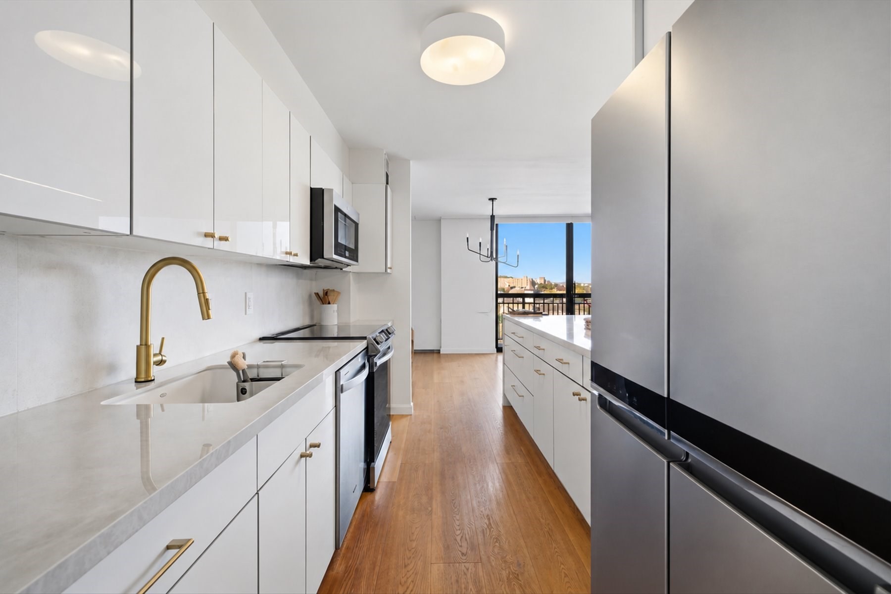 60 Longwood Ave # 1003