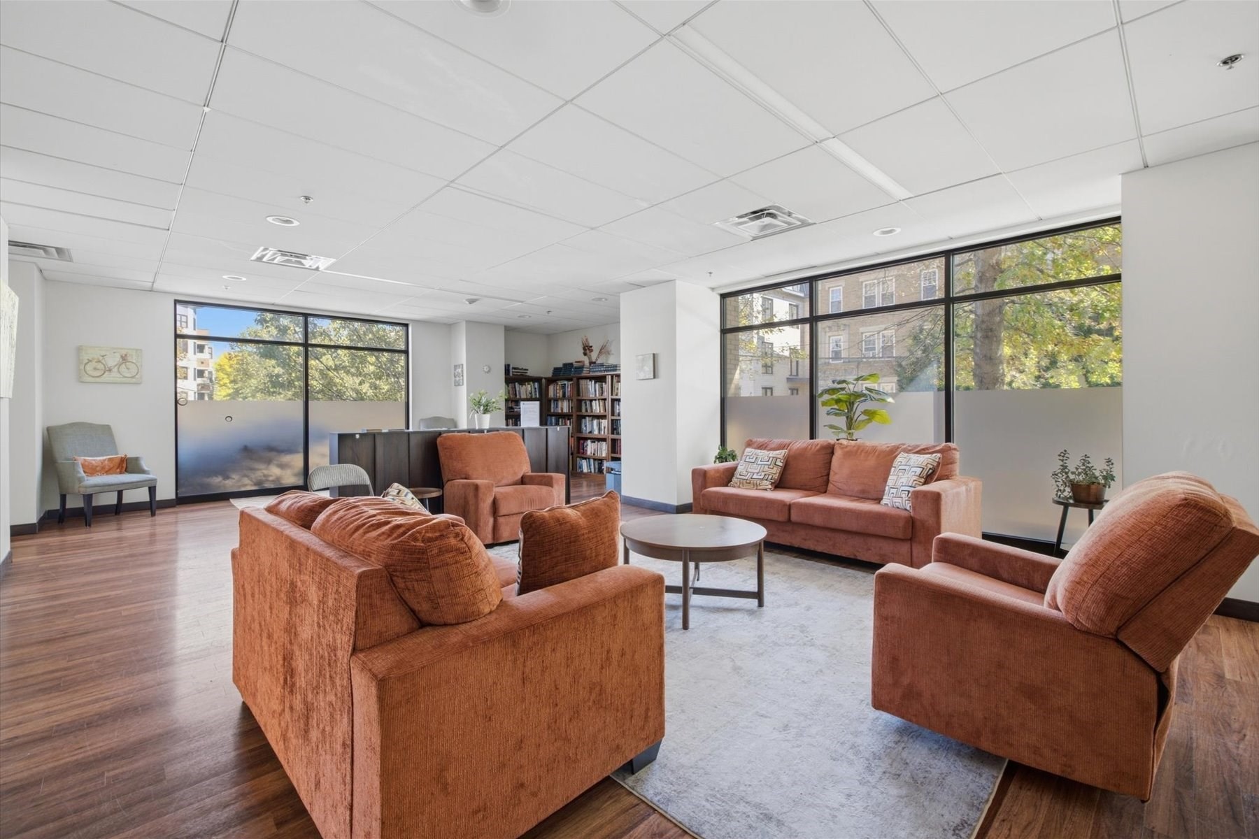 60 Longwood Ave # 1003