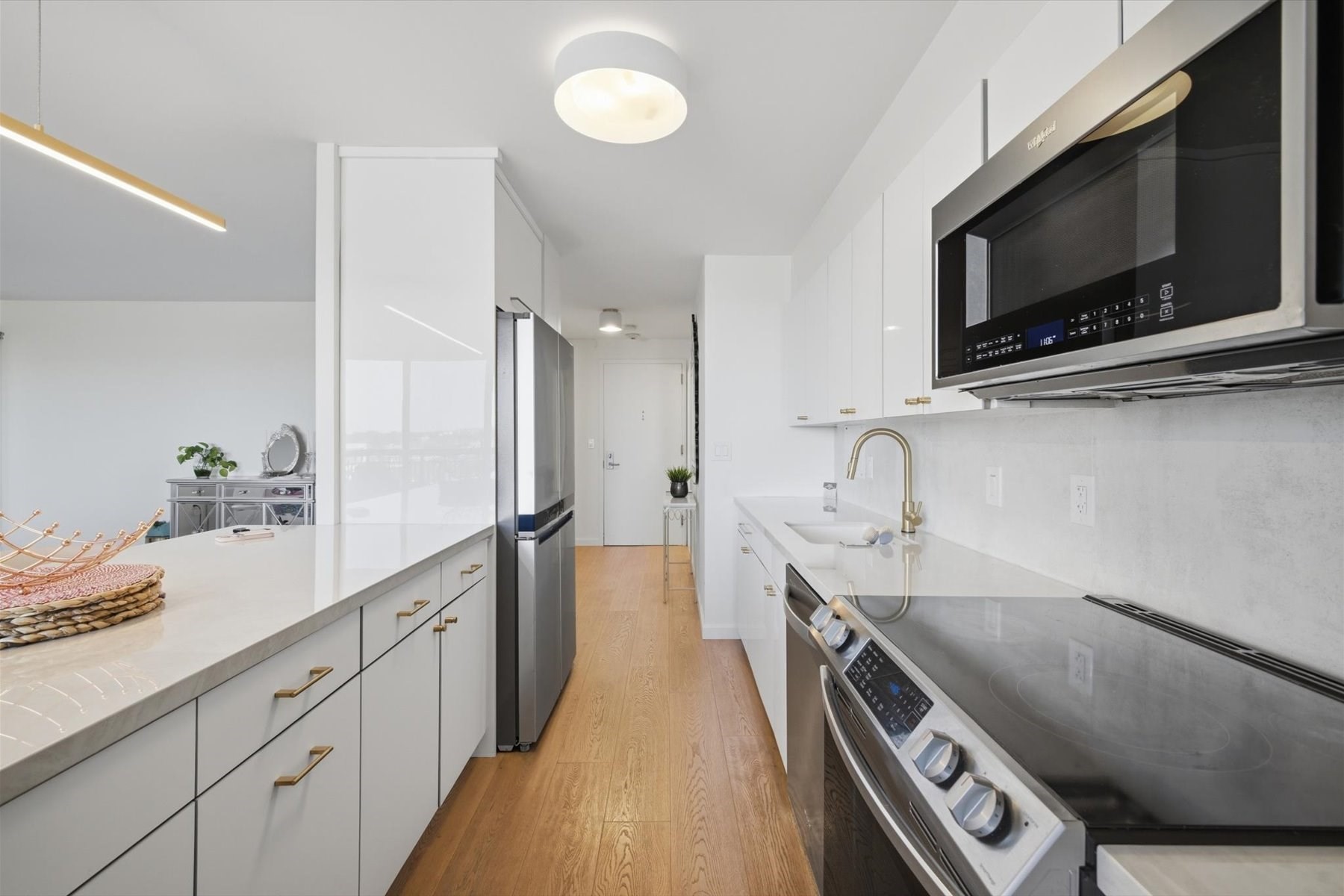 60 Longwood Ave # 1003