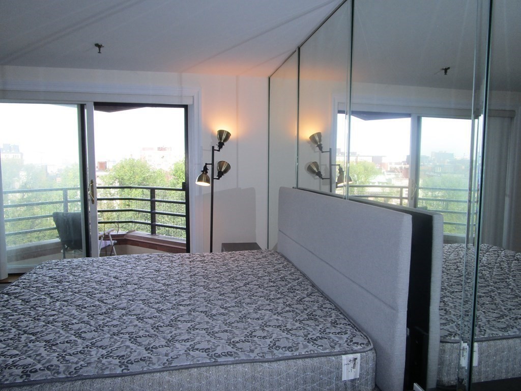 390 Commonwealth # 709