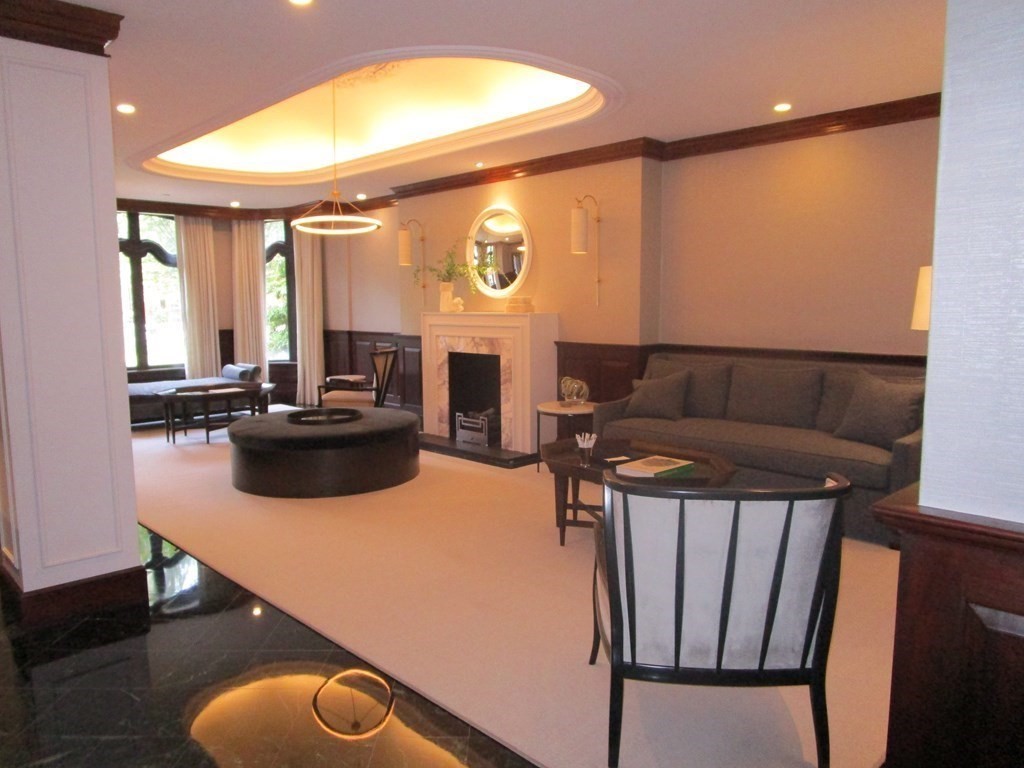 390 Commonwealth # 709