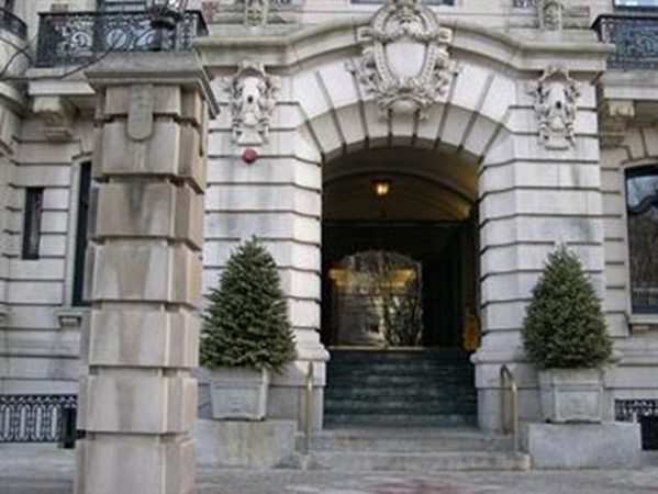 390 Commonwealth # 709