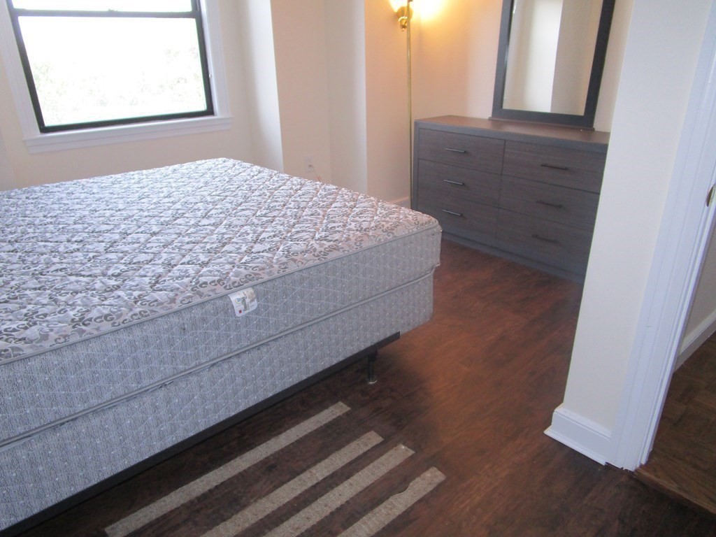 390 Commonwealth # 709