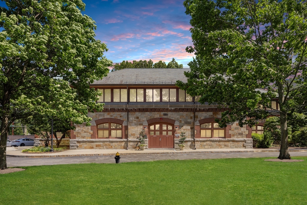 2430 Beacon Street # 201