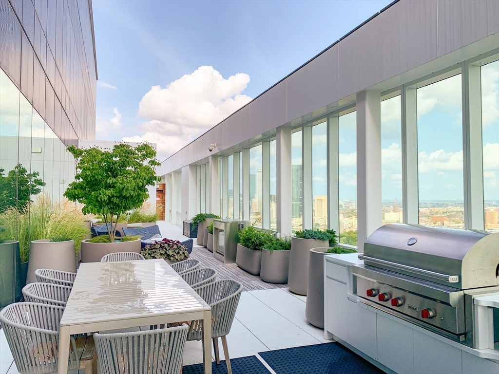 188 Brookline Ave # 20G