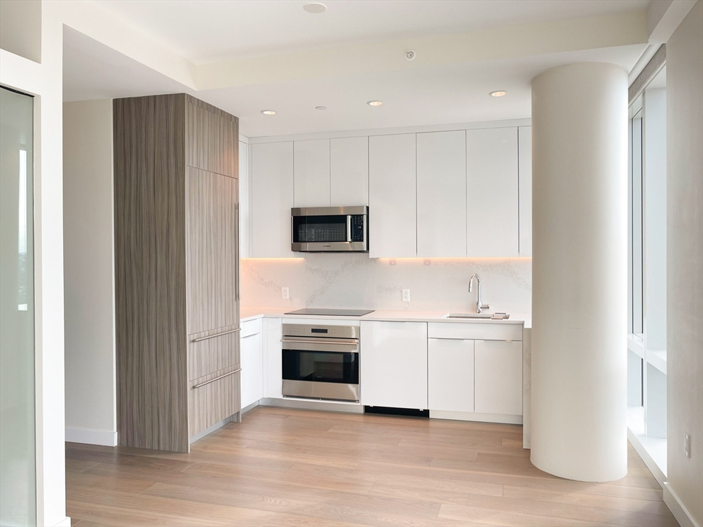188 Brookline Ave # 20G