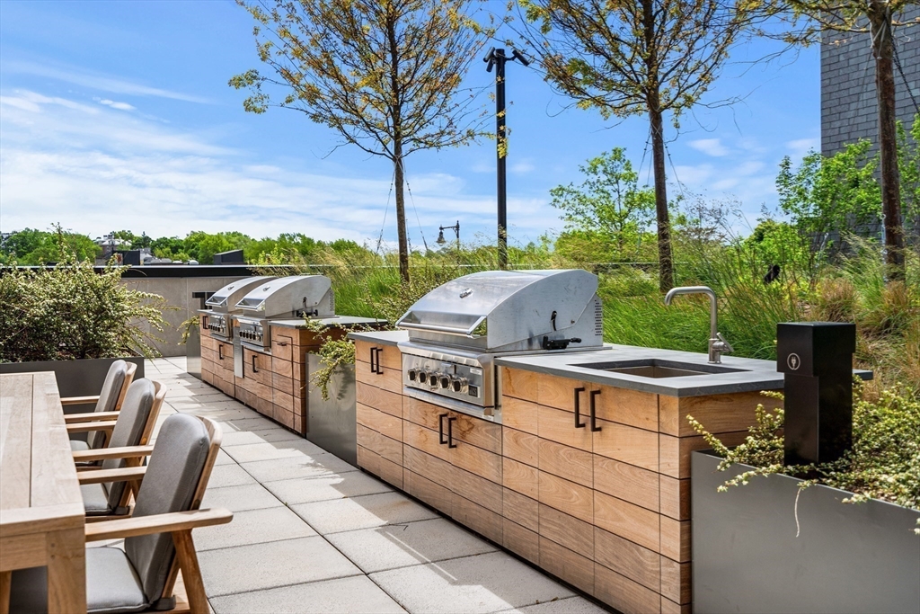 1515 Commonwealth Ave # 606