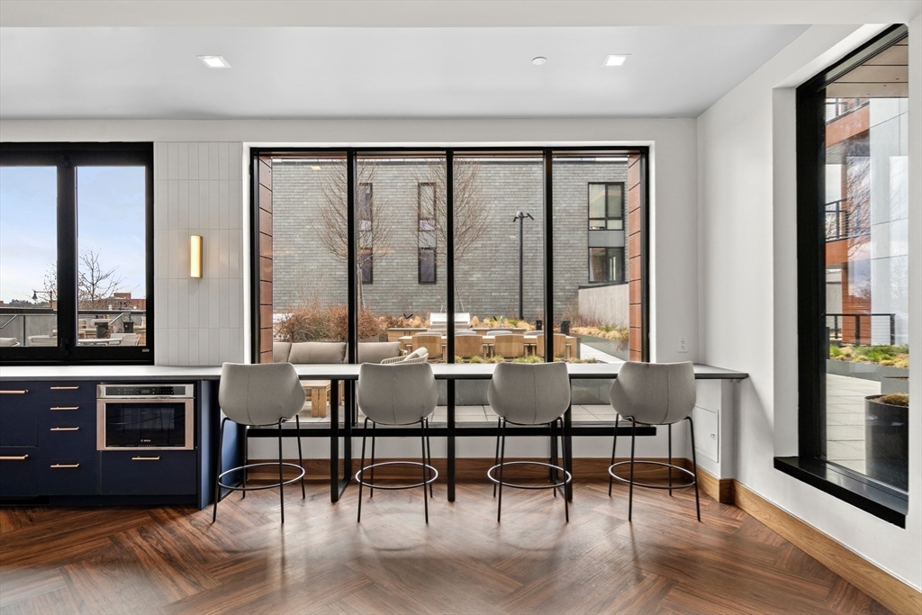 1515 Commonwealth Ave # 606