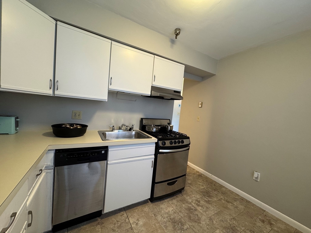 1480 Commonwealth Ave # 2