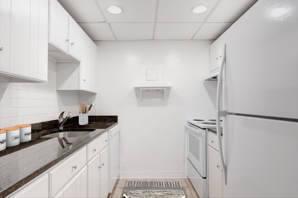 50-56 Broadlawn # 411