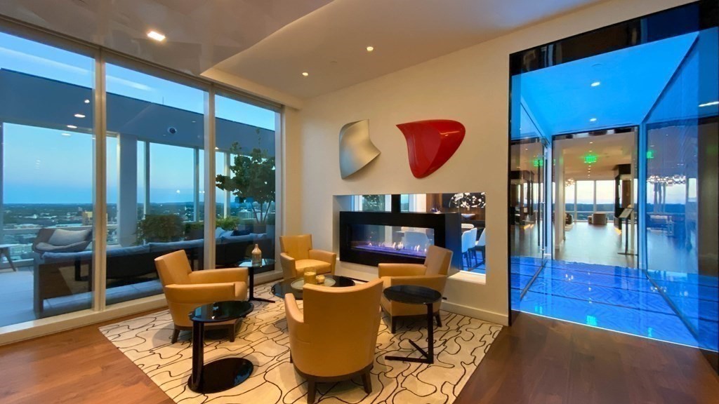 188 Brookline Ave # 21C