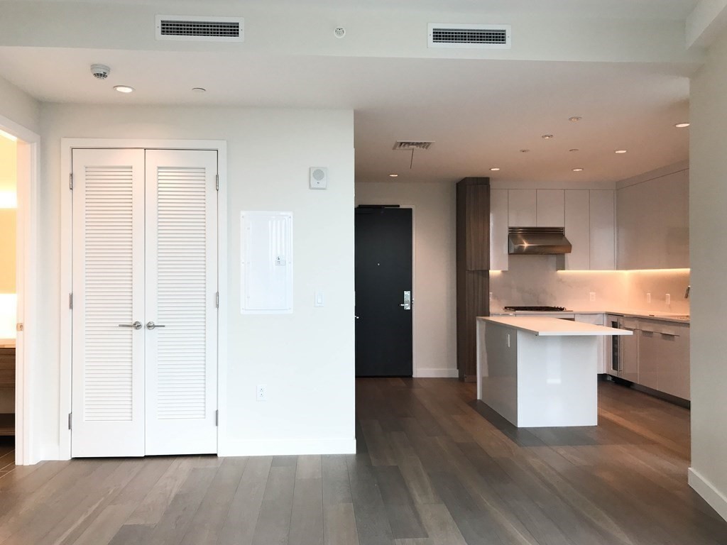 188 Brookline Ave # 21C