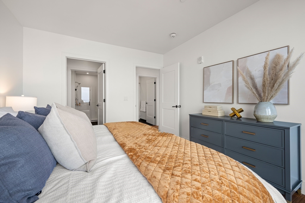 1515 Commonwealth # 806