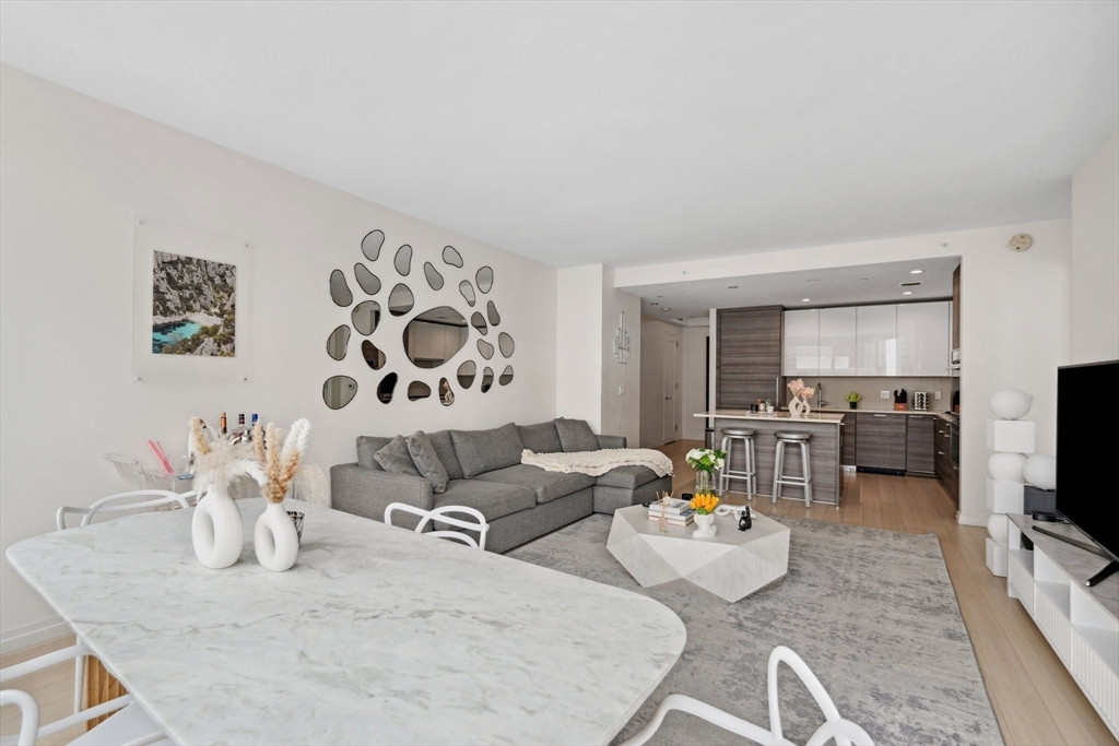 1 Franklin St # 2507