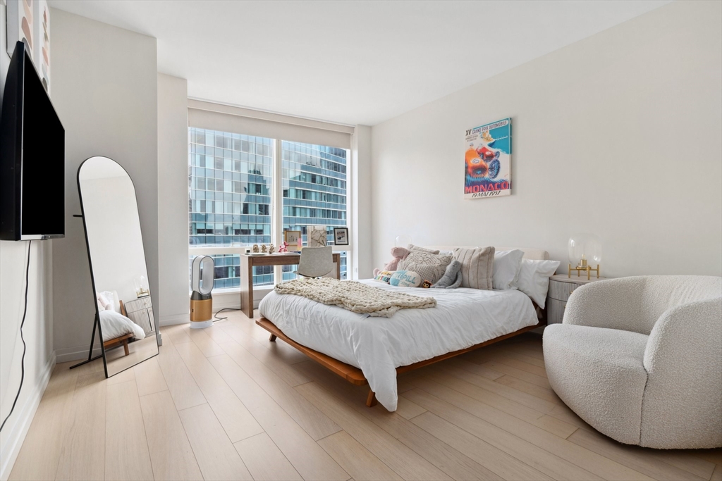 1 Franklin St # 2507