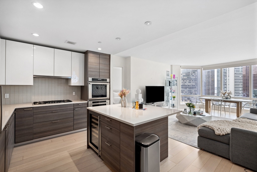 1 Franklin St # 2507