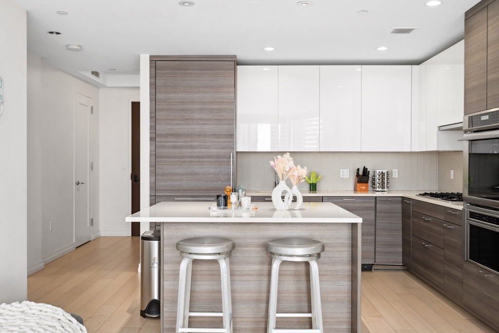 1 Franklin St # 2507