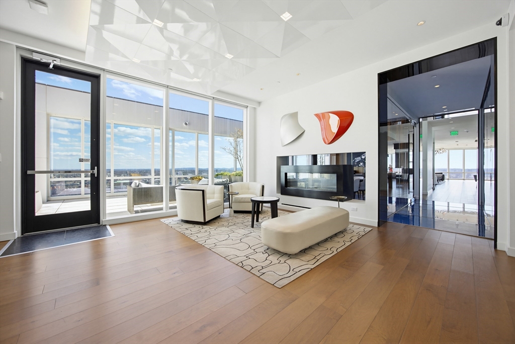 188 Brookline Ave # 19D