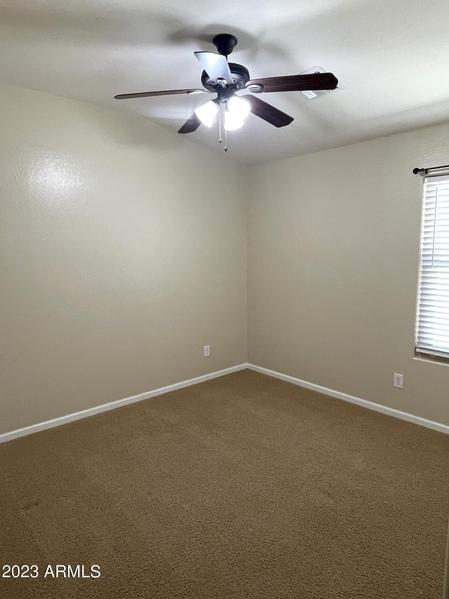 1198 E ANGELINE Avenue