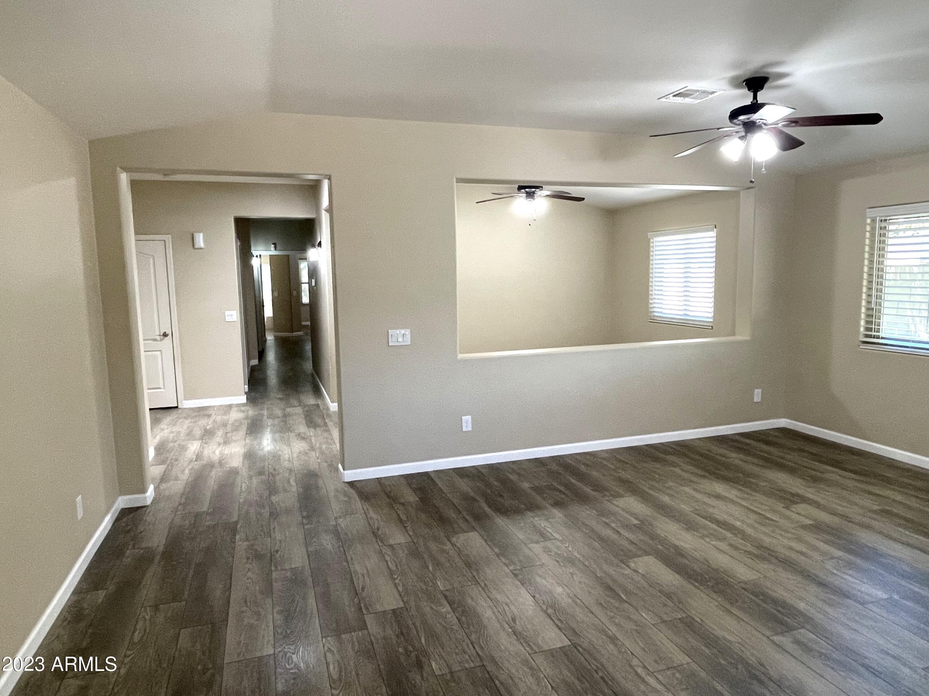 1198 E ANGELINE Avenue