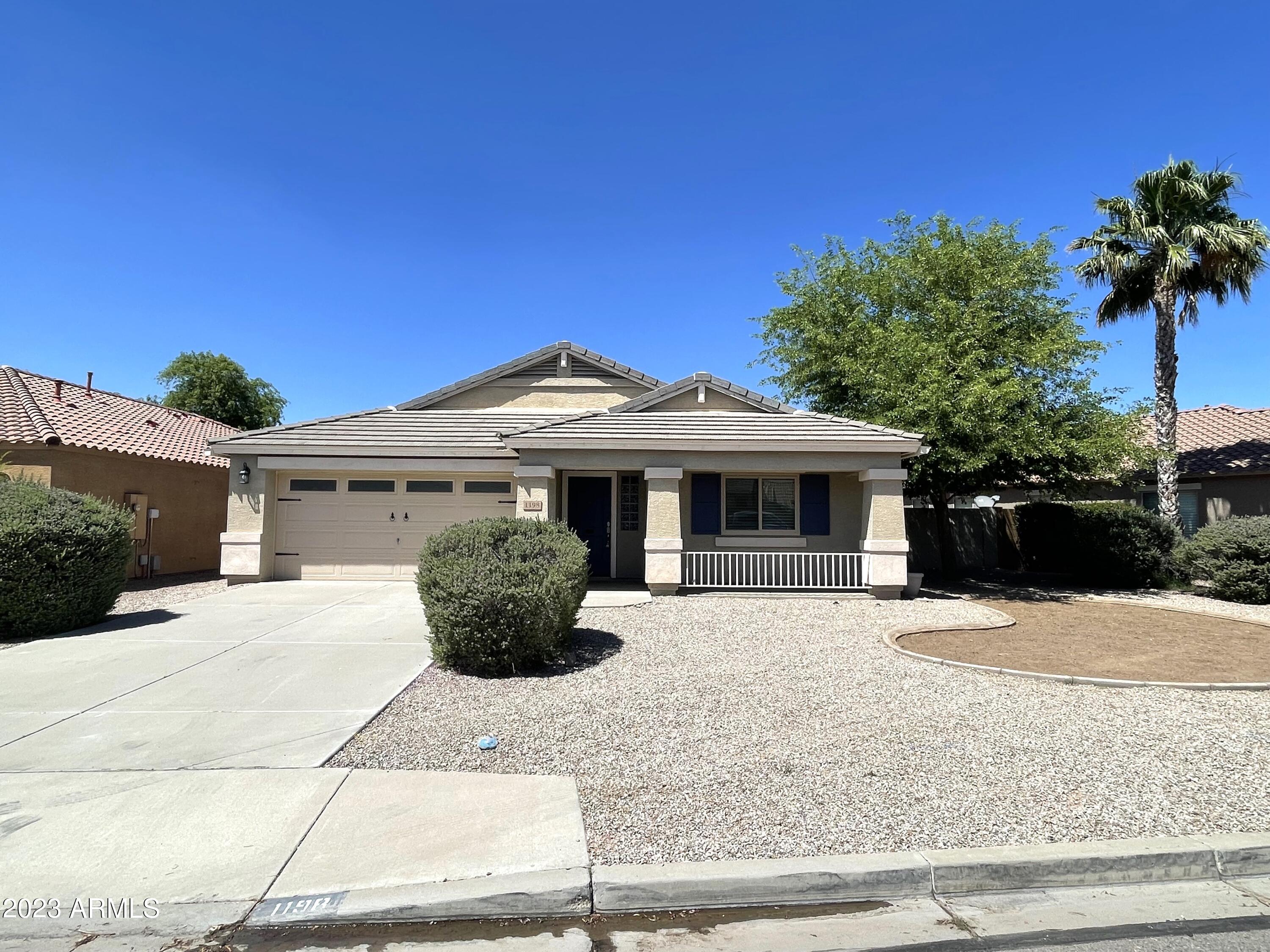 1198 E ANGELINE Avenue