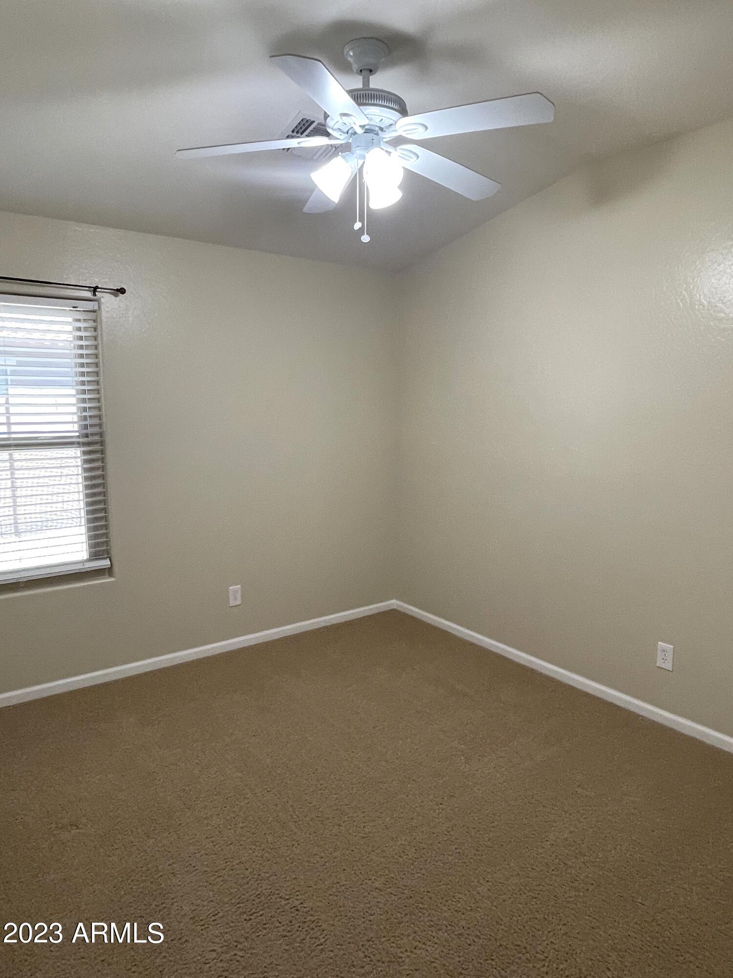 1198 E ANGELINE Avenue