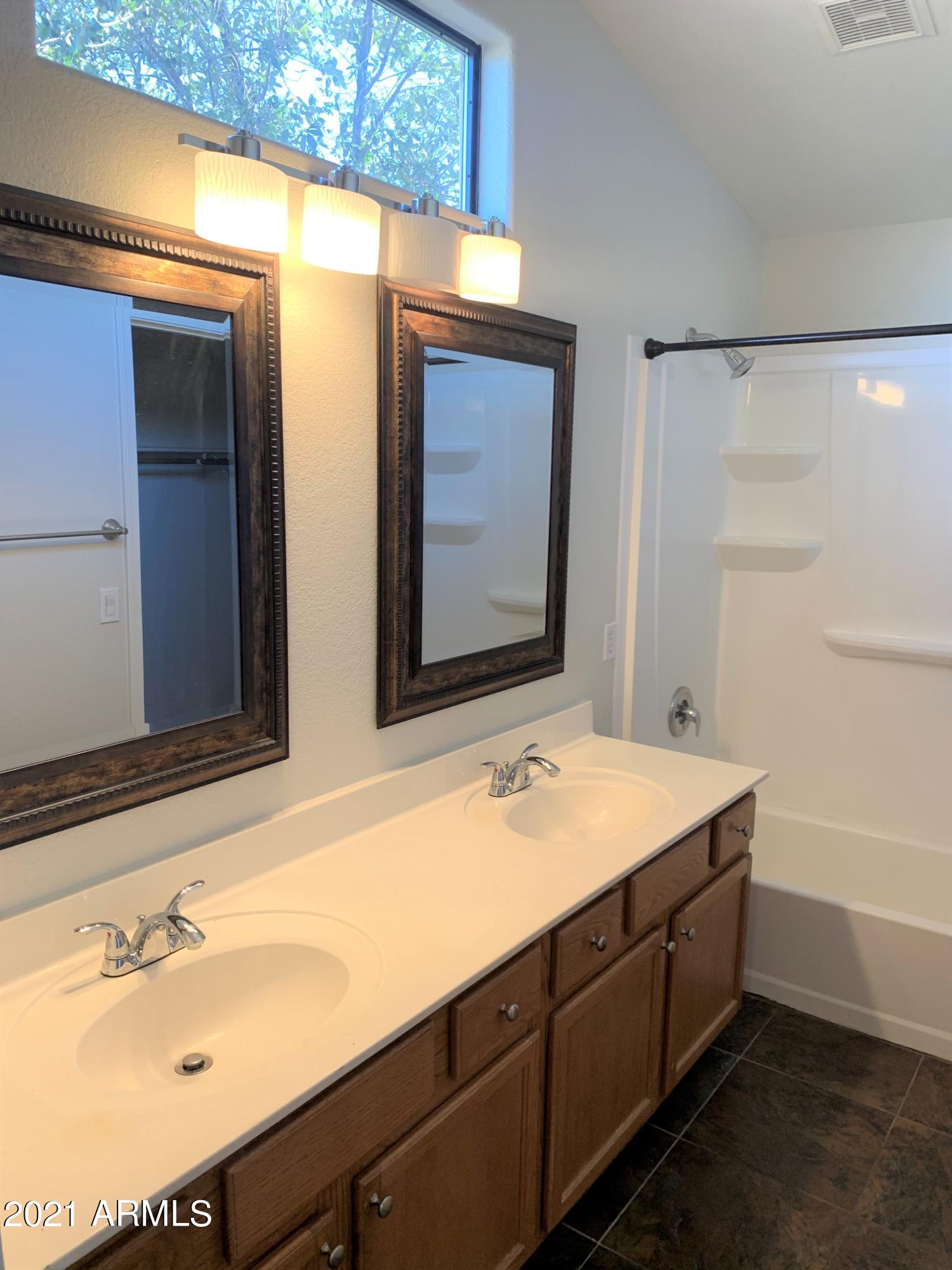 1425 S LINDSAY Road, 36