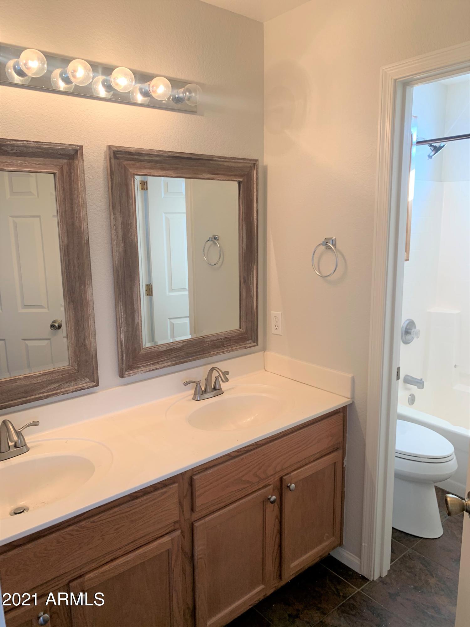 1425 S LINDSAY Road, 36