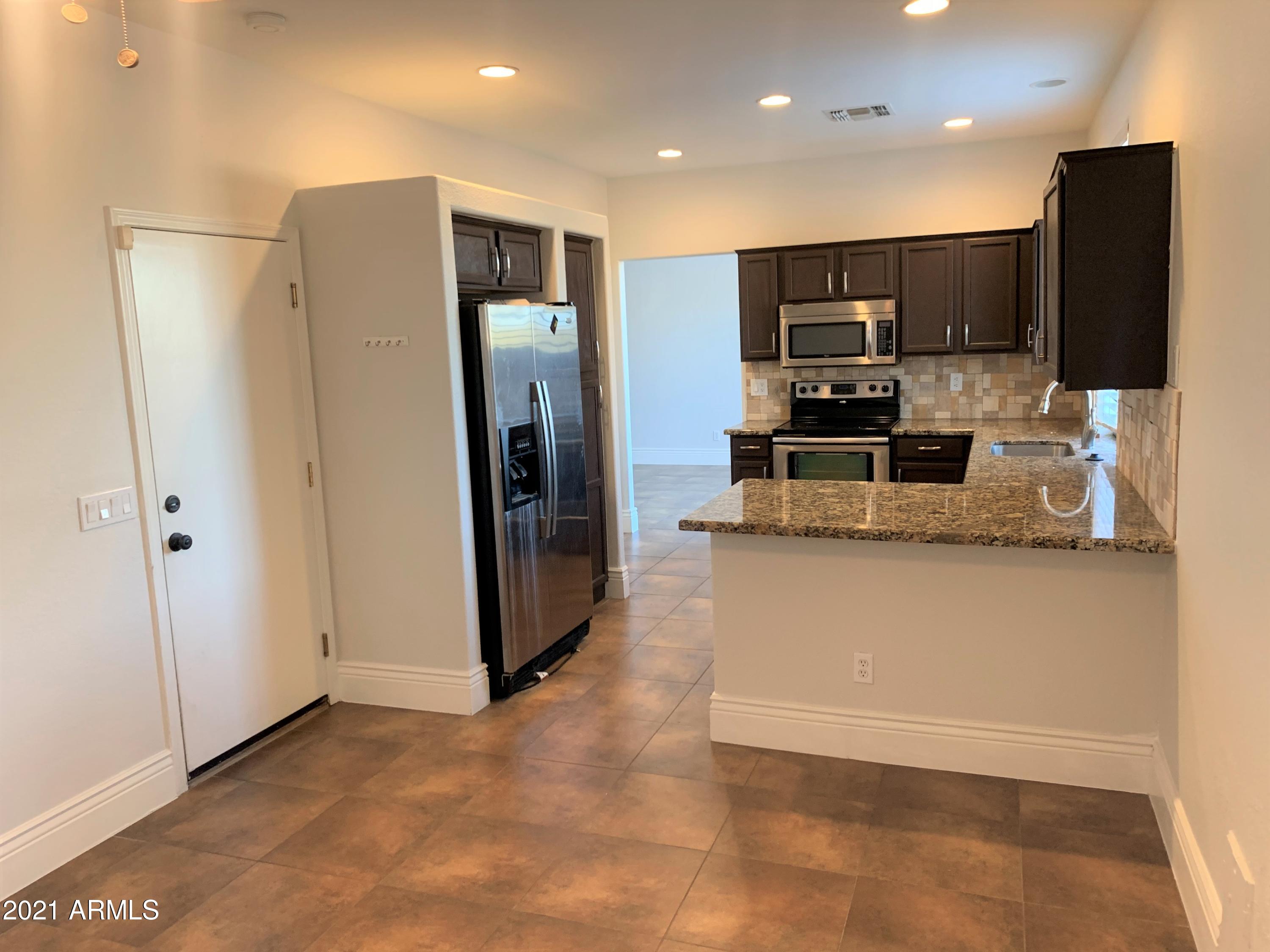 1425 S LINDSAY Road, 36