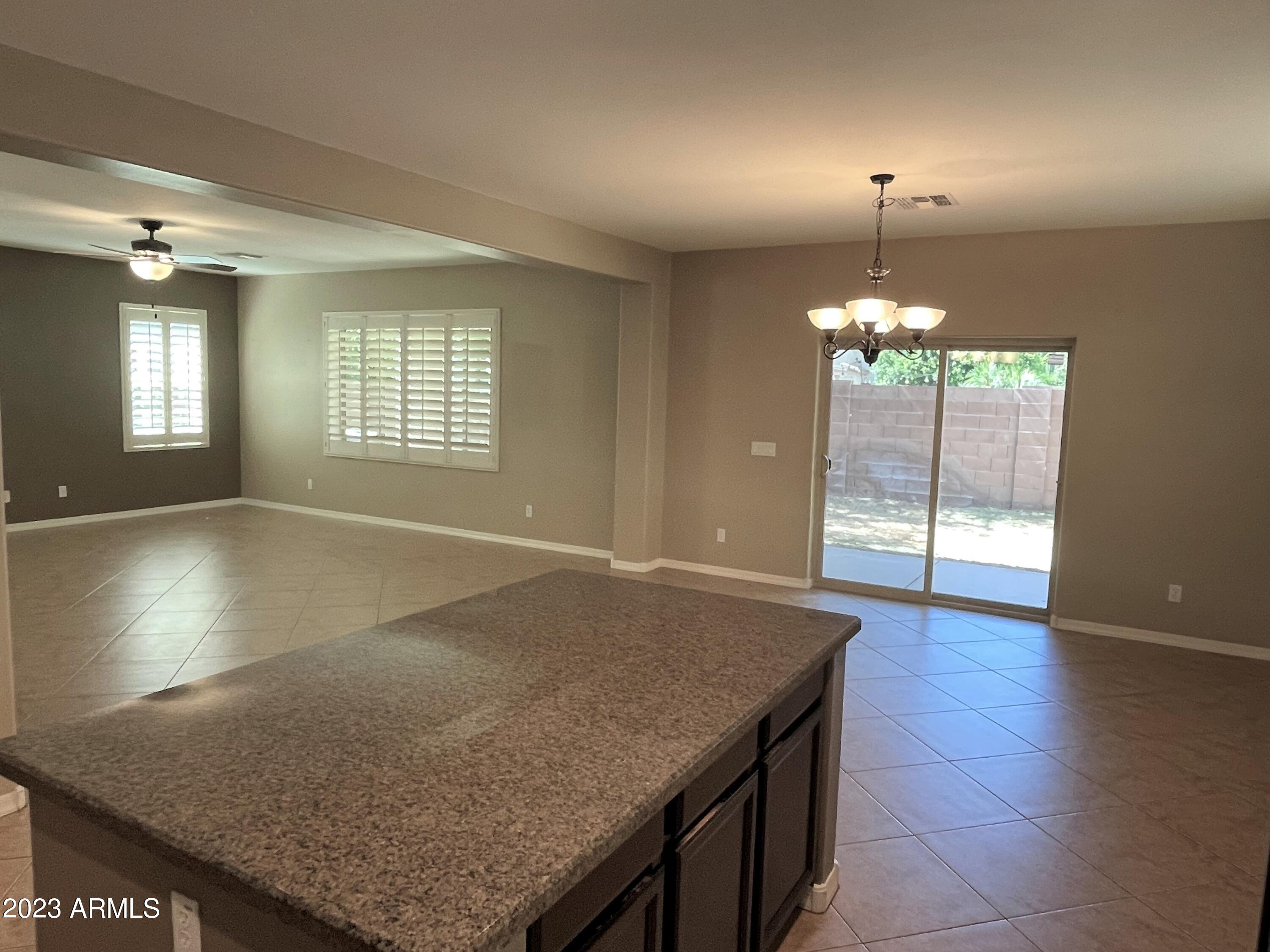 2904 E DUBLIN Street